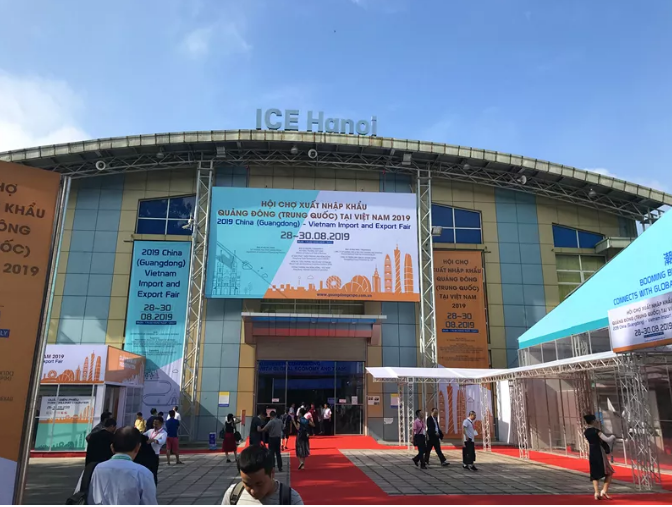 新河鋁材亮相越南河內