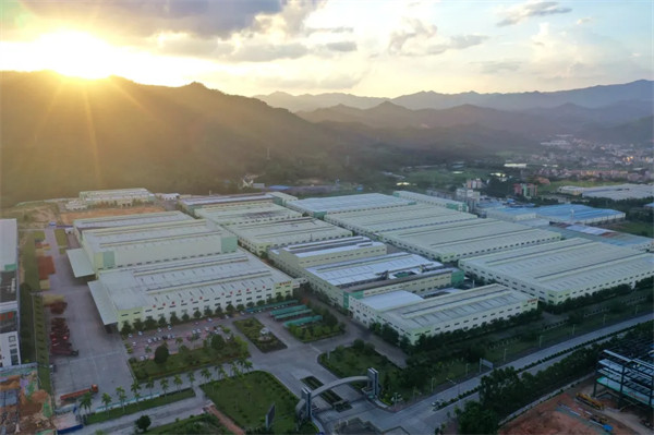 新年喜訊連連！新河鋁材榮獲中國建筑金屬行業三項大獎